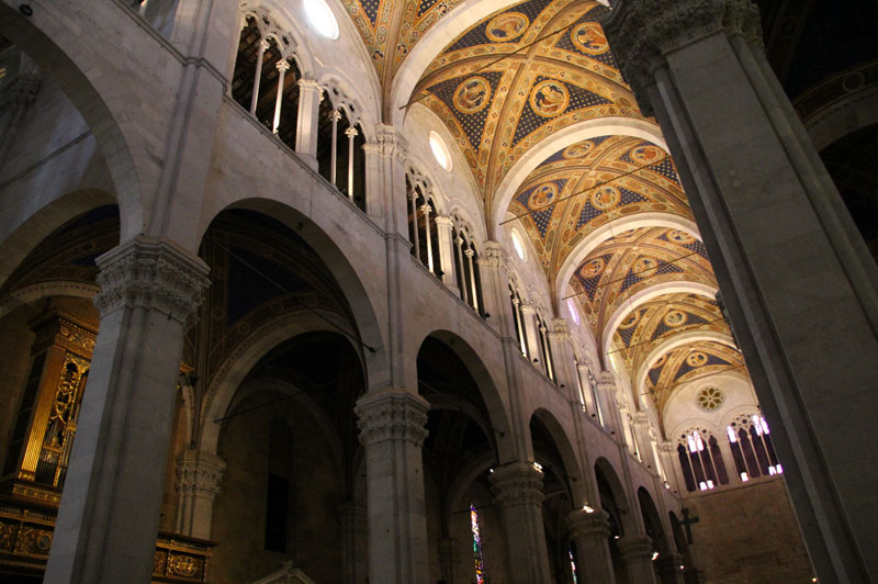 Lucca - Duomo interior